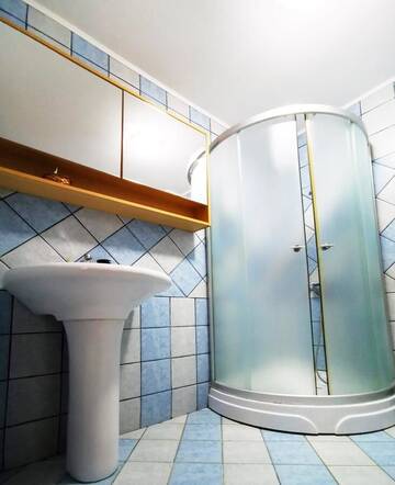 Фото номера Одноместный номер с ванной комнатой Отель Casa Colinelor г. Urlaţi 6